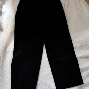 Nygard Slims by Peter Nygard Black Capri Pants Size S/P 6-8